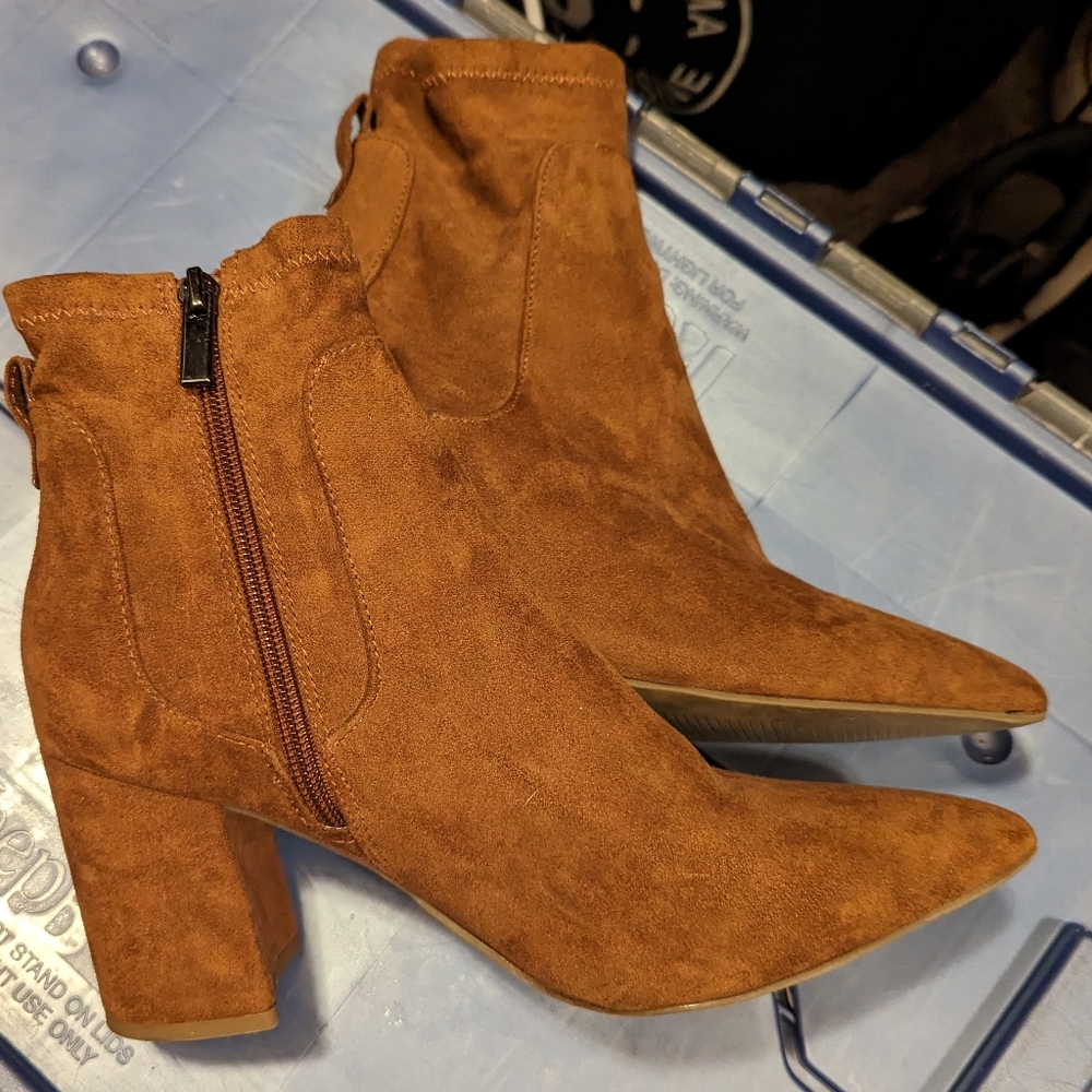 A new day Brown booties 8.5